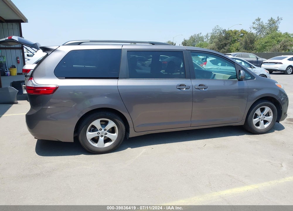 2016 TOYOTA SIENNA LE 8 PASSENGER VIN: 5TDKK3DC9GS724849