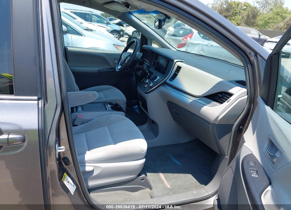 2016 TOYOTA SIENNA LE 8 PASSENGER VIN: 5TDKK3DC9GS724849