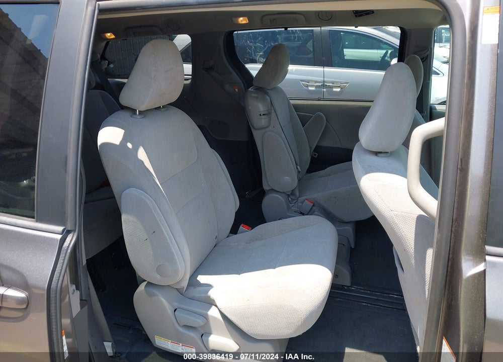 2016 TOYOTA SIENNA LE 8 PASSENGER VIN: 5TDKK3DC9GS724849