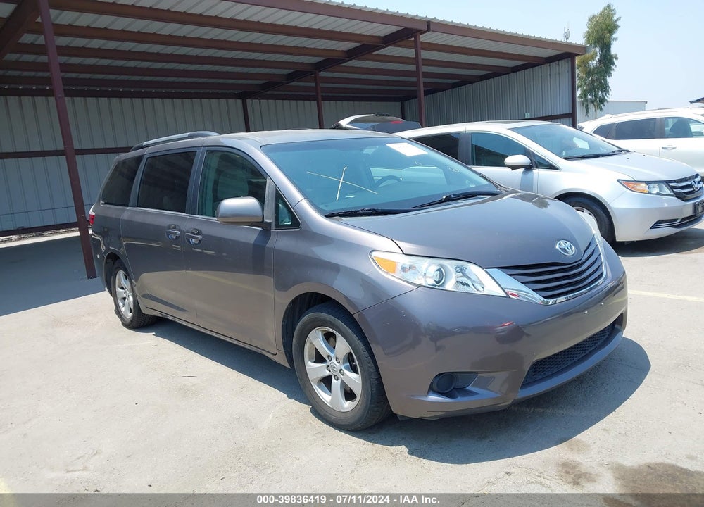 2016 TOYOTA SIENNA LE 8 PASSENGER VIN: 5TDKK3DC9GS724849