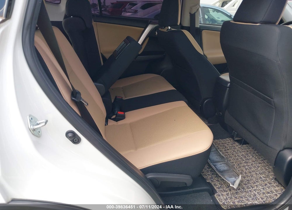 2017 TOYOTA RAV4 XLE VIN: JTMWFREV4HJ111500
