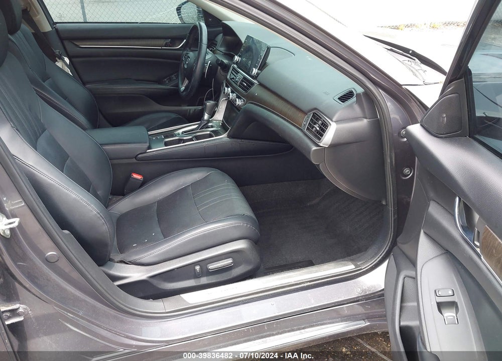 2018 HONDA ACCORD TOURING VIN: 1HGCV1F92JA114430
