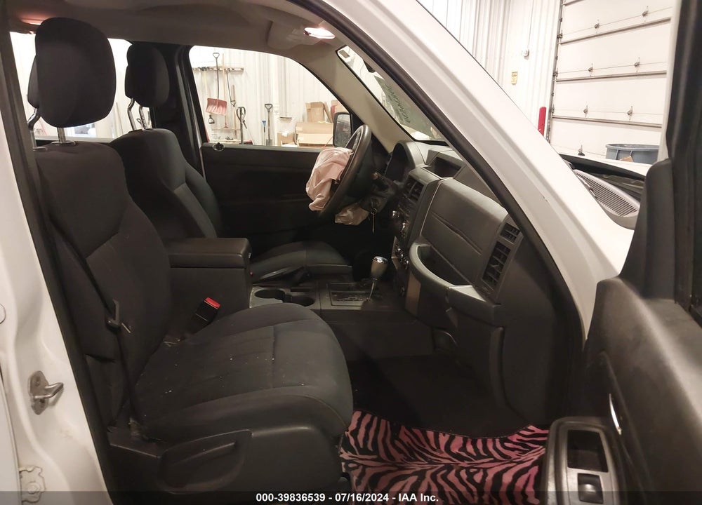 2011 JEEP LIBERTY SPORT VIN: 1J4PN2GK8BW573256