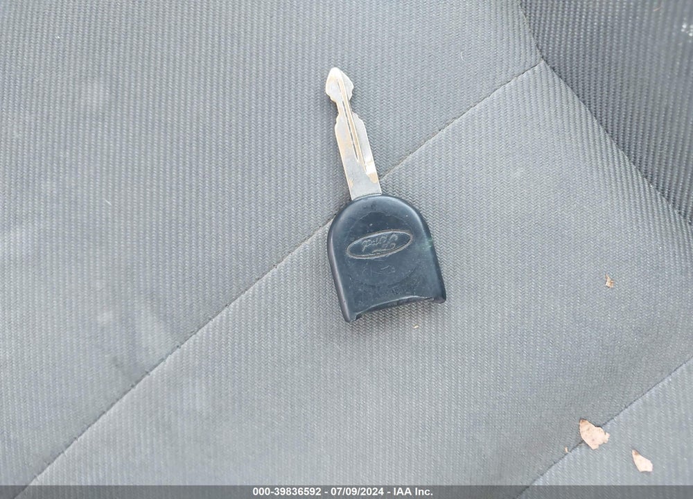 2006 FORD ESCAPE XLS/XLS MANUAL VIN: 1FMYU02Z56KB18606