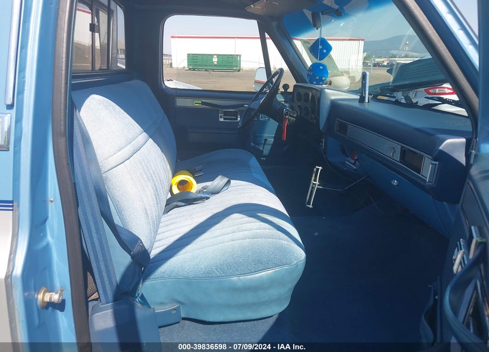 1984 CHEVROLET C10 VIN: 1GCDC14H9EJ172026
