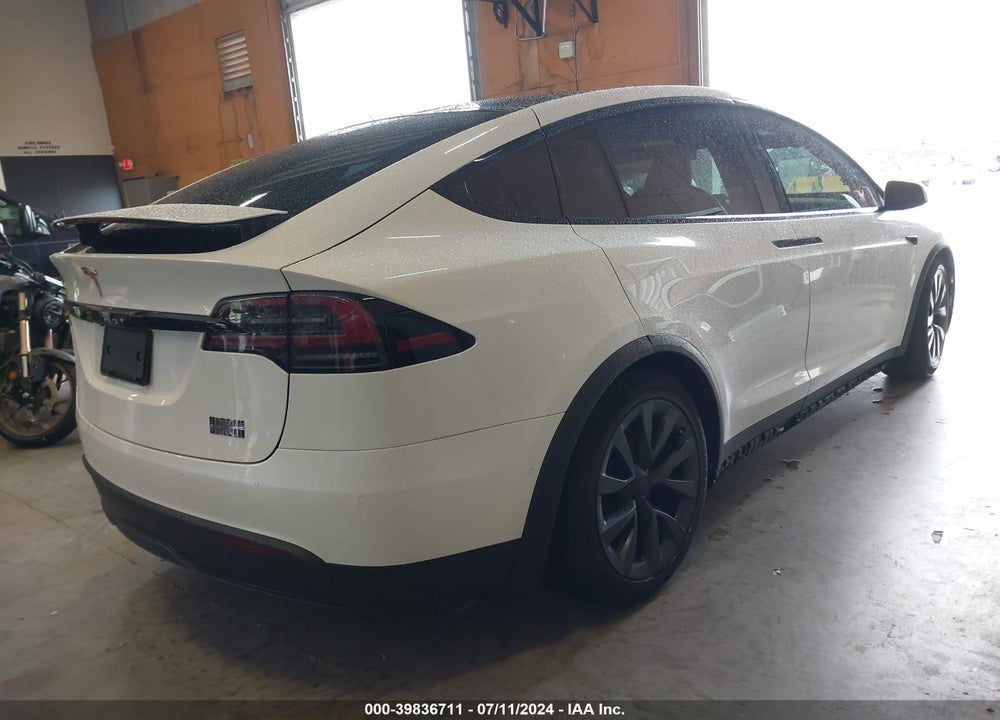 2022 TESLA MODEL X PLAID TRI MOTOR ALL-WHEEL DRIVE VIN: 7SAXCBE69NF354450