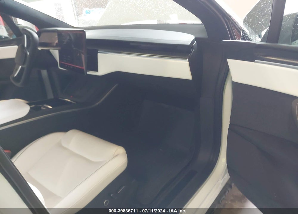 2022 TESLA MODEL X PLAID TRI MOTOR ALL-WHEEL DRIVE VIN: 7SAXCBE69NF354450
