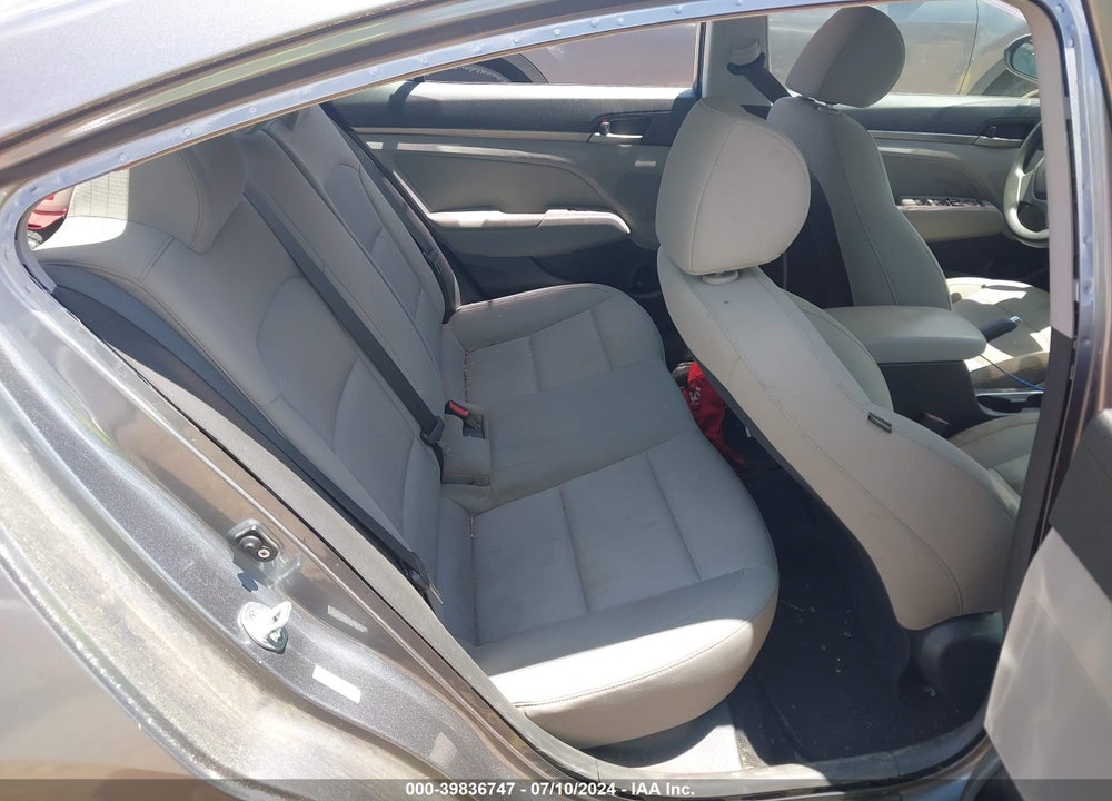 2017 HYUNDAI ELANTRA SE VIN: KMHD84LFXHU179858