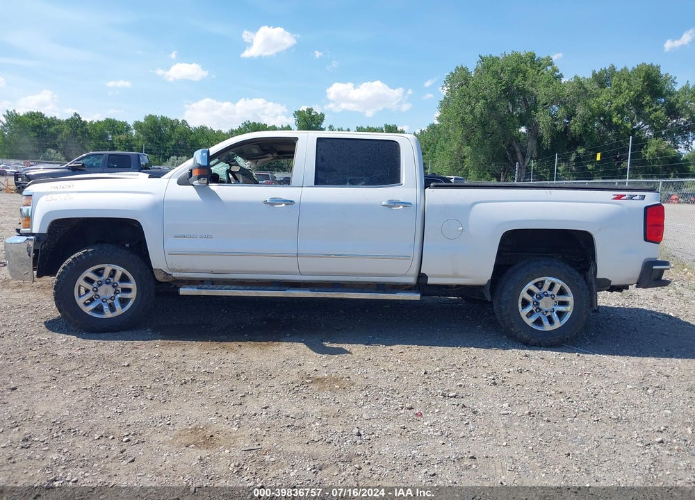 2019 CHEVROLET SILVERADO 3500HD LTZ VIN: 1GC4KXCY5KF193218