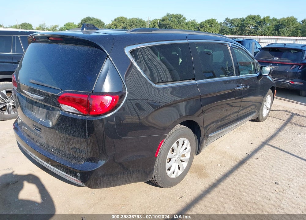 2017 CHRYSLER PACIFICA TOURING L VIN: 2C4RC1BG3HR744305