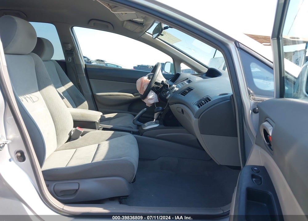 2010 HONDA CIVIC LX VIN: 19XFA1F57AE078381