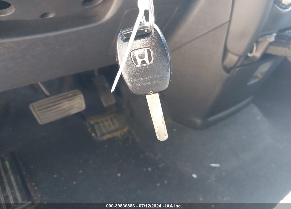 2005 HONDA CR-V LX VIN: SHSRD78595U327048