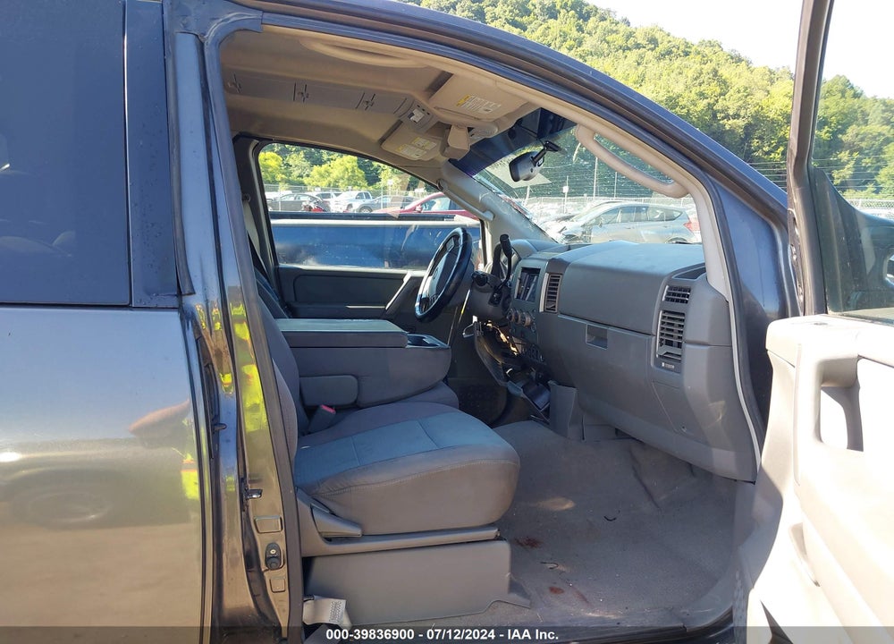 2005 NISSAN TITAN VIN: 1N6BA06B65N525022