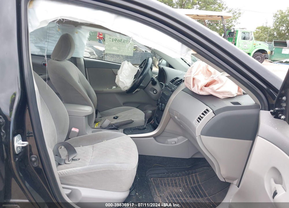 2009 TOYOTA COROLLA LE VIN: JTDBL40E499053330
