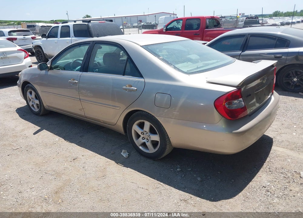 2002 TOYOTA CAMRY SE VIN: 4T1BE32K32U526446