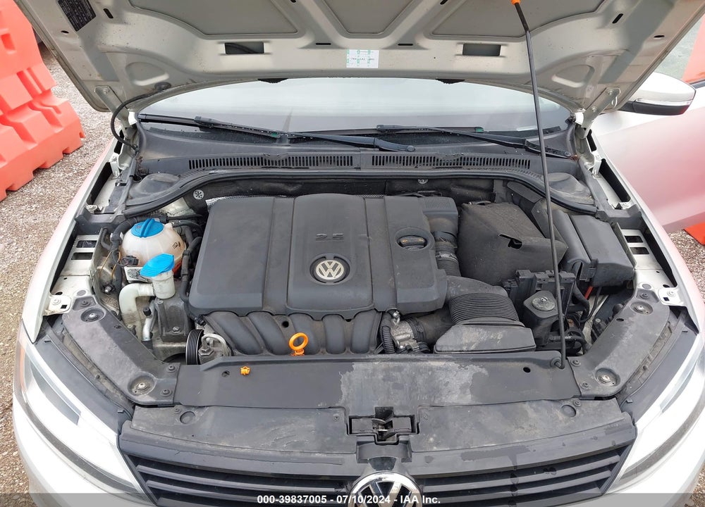 2011 VOLKSWAGEN JETTA VIN: 3VWDX7AJ9BM316345