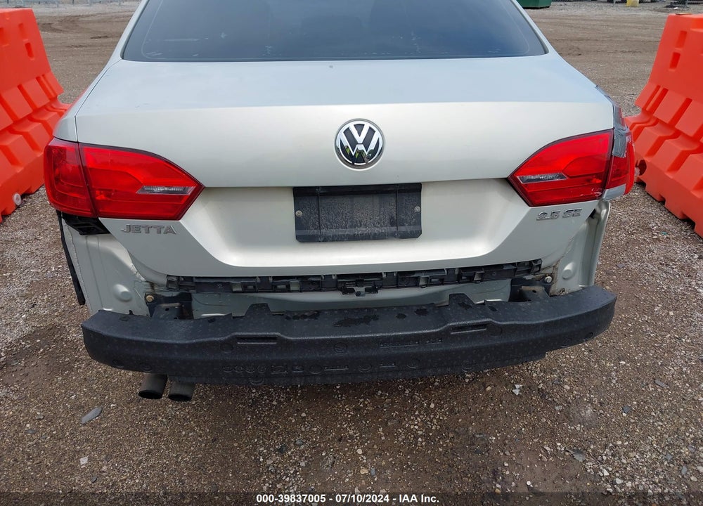 2011 VOLKSWAGEN JETTA VIN: 3VWDX7AJ9BM316345