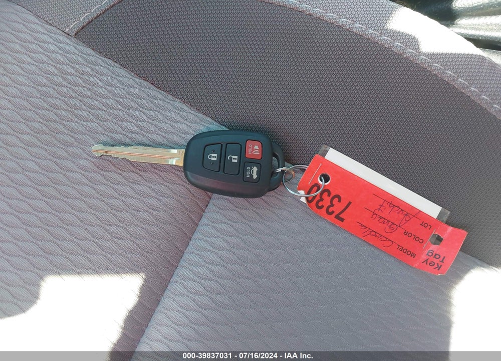 2019 TOYOTA COROLLA LE VIN: 2T1BURHE8KC141215