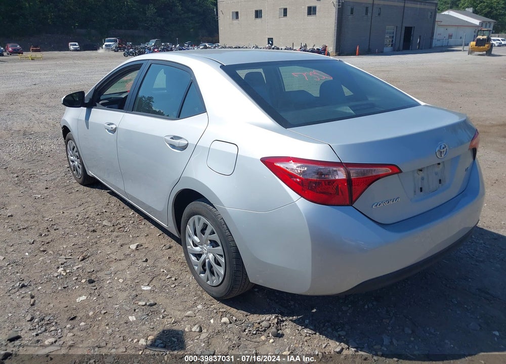 2019 TOYOTA COROLLA LE VIN: 2T1BURHE8KC141215