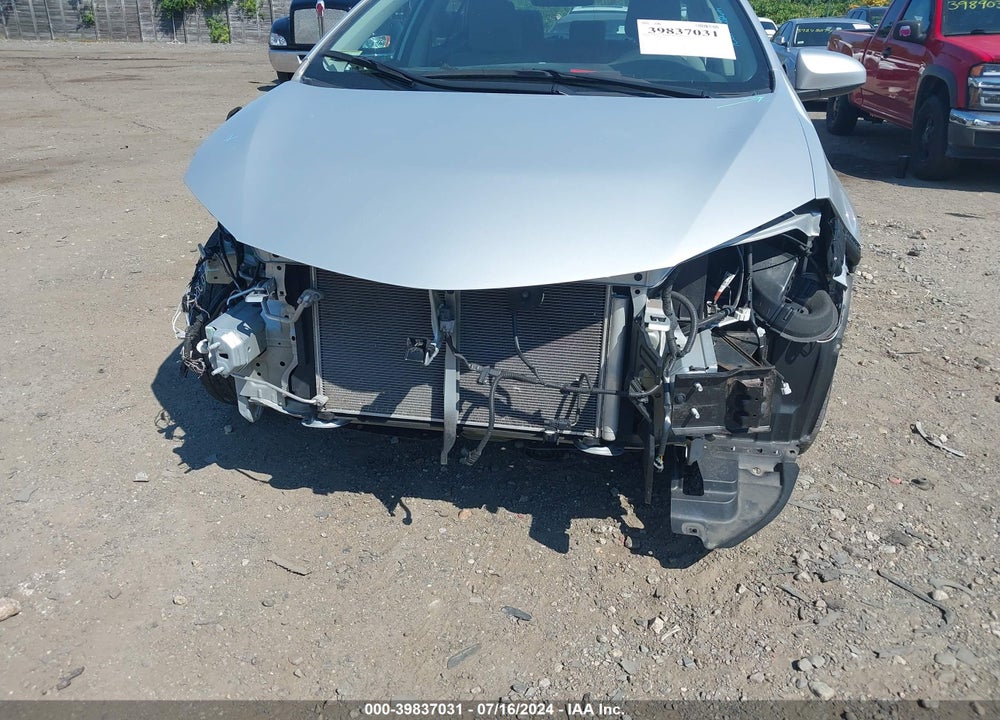 2019 TOYOTA COROLLA LE VIN: 2T1BURHE8KC141215