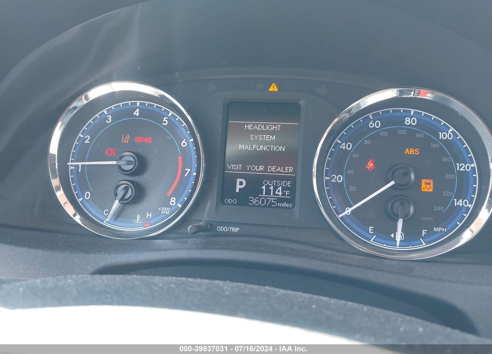 2019 TOYOTA COROLLA LE VIN: 2T1BURHE8KC141215