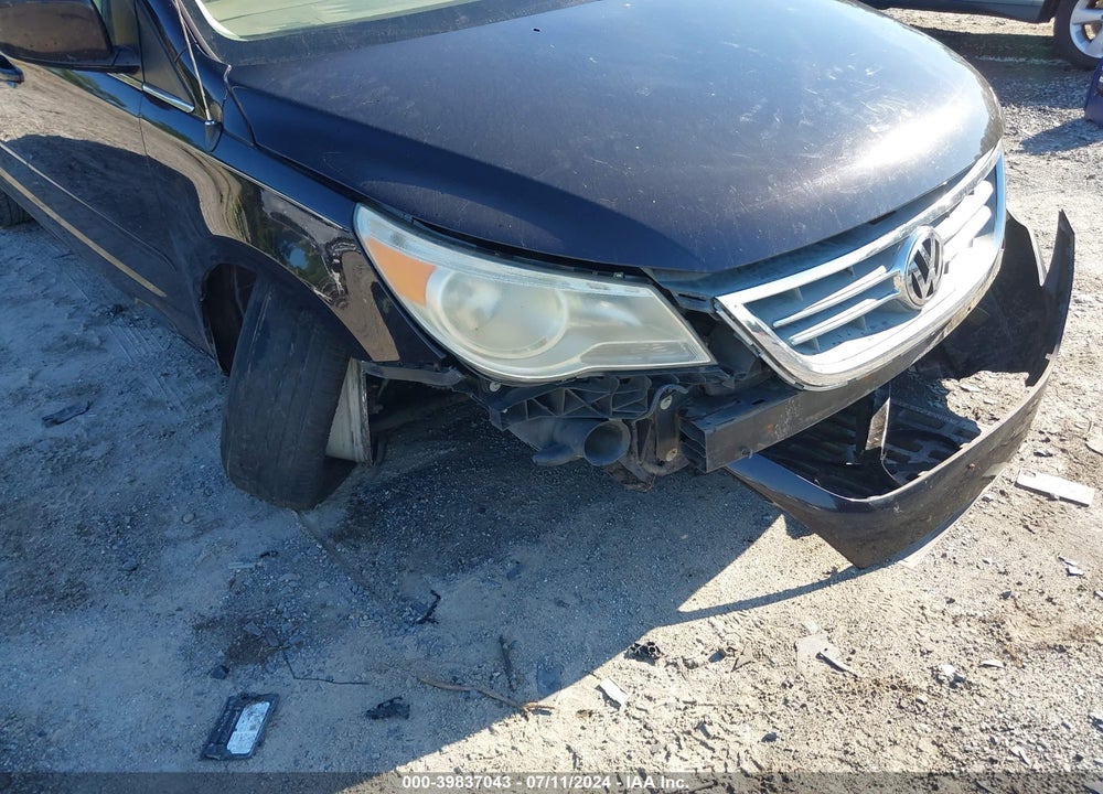 2010 VOLKSWAGEN ROUTAN SE VIN: 2V4RW3D10AR295057