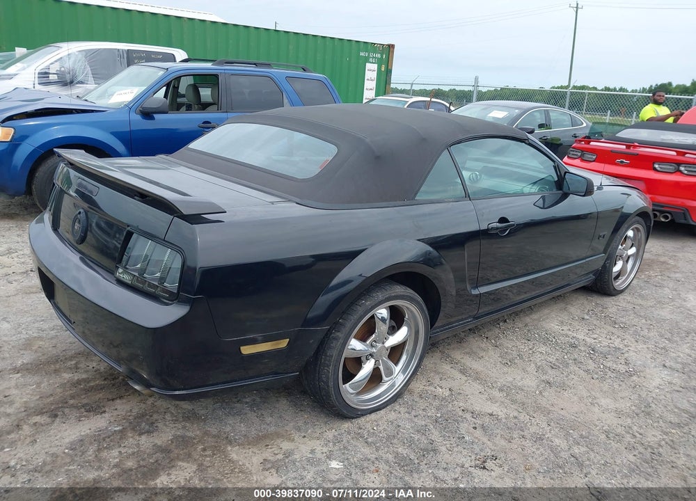 2006 FORD MUSTANG GT VIN: 1ZVHT85H165106036