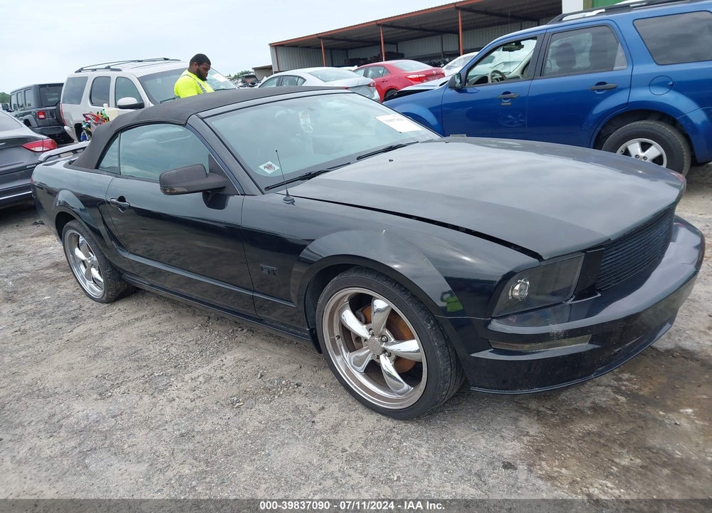 2006 FORD MUSTANG GT VIN: 1ZVHT85H165106036