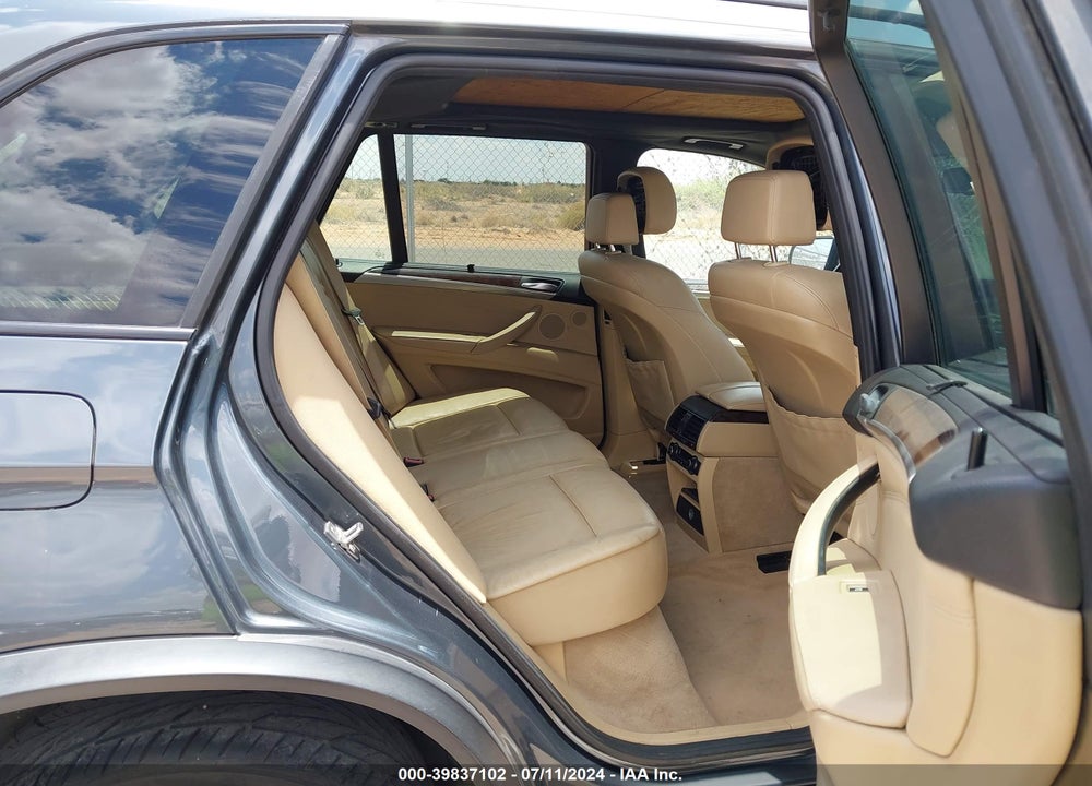 2011 BMW X5 XDRIVE35I/XDRIVE35I PREMIUM/XDRIVE35I SPORT ACTIVITY VIN: 5UXZV4C55BL403656
