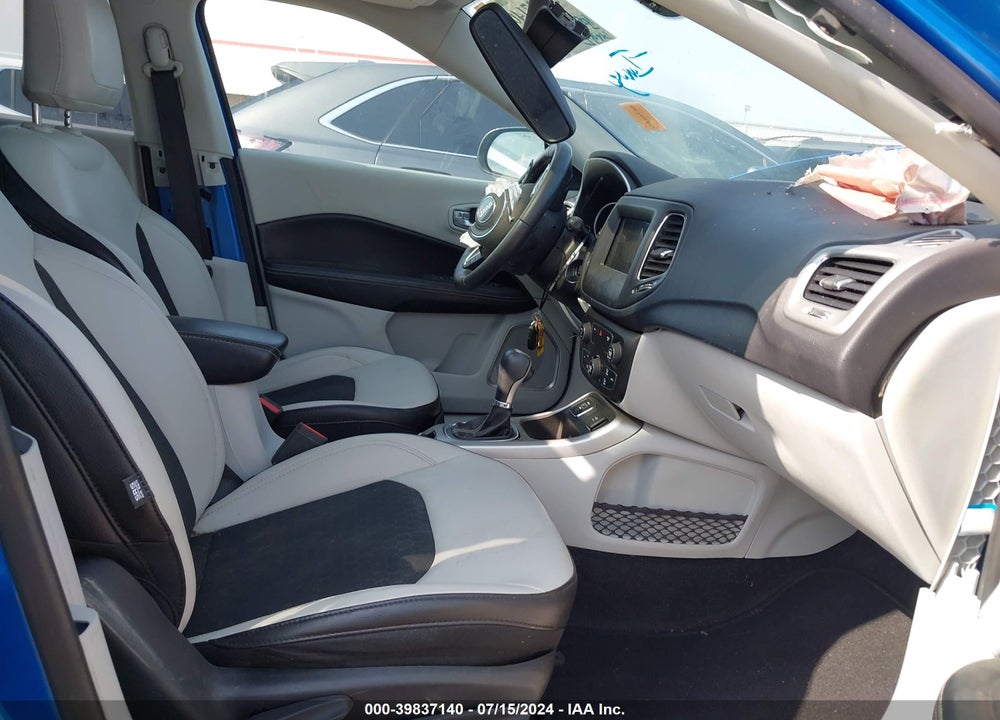 2019 JEEP COMPASS SUN AND WHEEL FWD VIN: 3C4NJCBB4KT730695