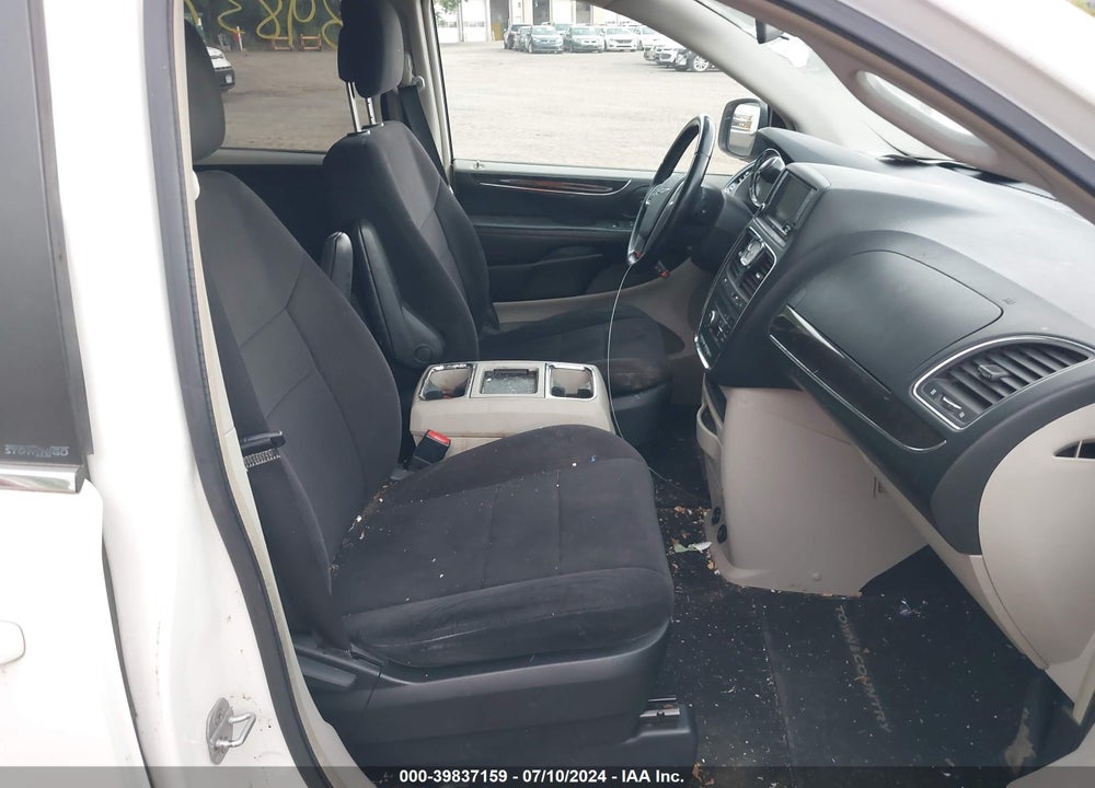 2011 CHRYSLER TOWN & COUNTRY TOURING VIN: 2A4RR5DG4BR704805