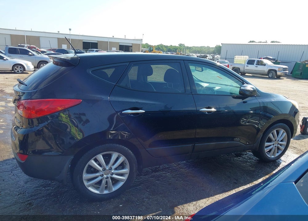 2011 HYUNDAI TUCSON LIMITED VIN: KM8JU3AC4BU283447