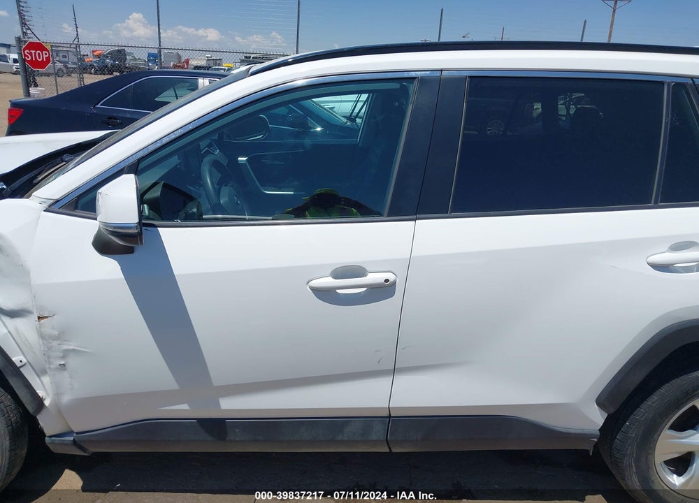 2020 TOYOTA RAV4 XLE VIN: 2T3W1RFV9LC052601