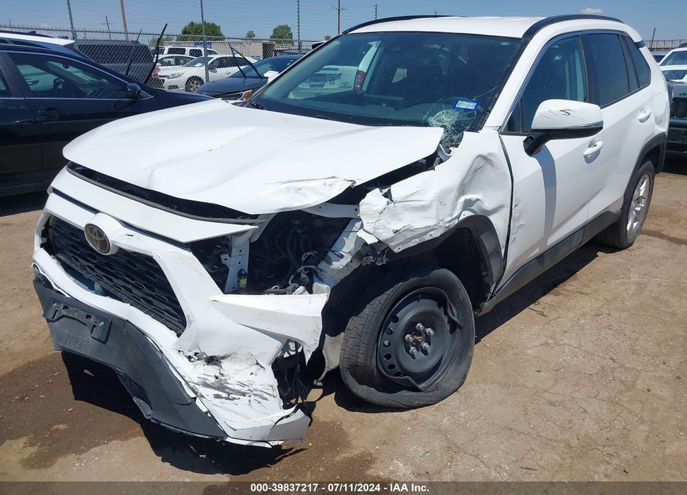 2020 TOYOTA RAV4 XLE VIN: 2T3W1RFV9LC052601