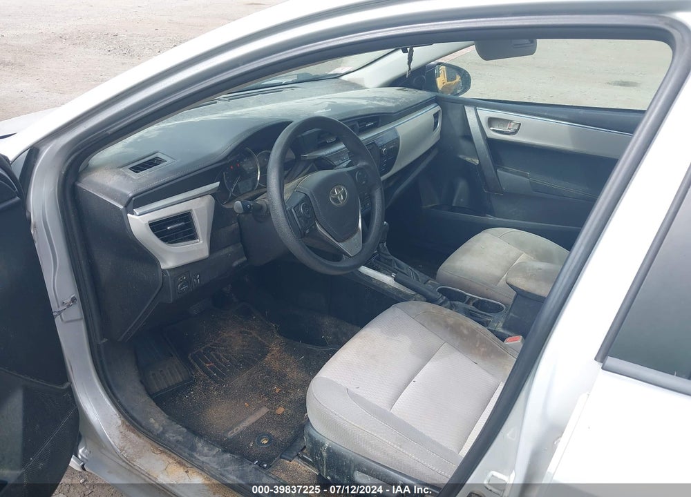 2015 TOYOTA COROLLA LE VIN: 2T1BURHE3FC313303
