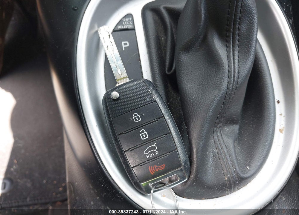 2019 KIA SOUL VIN: KNDJN2A23K7651781