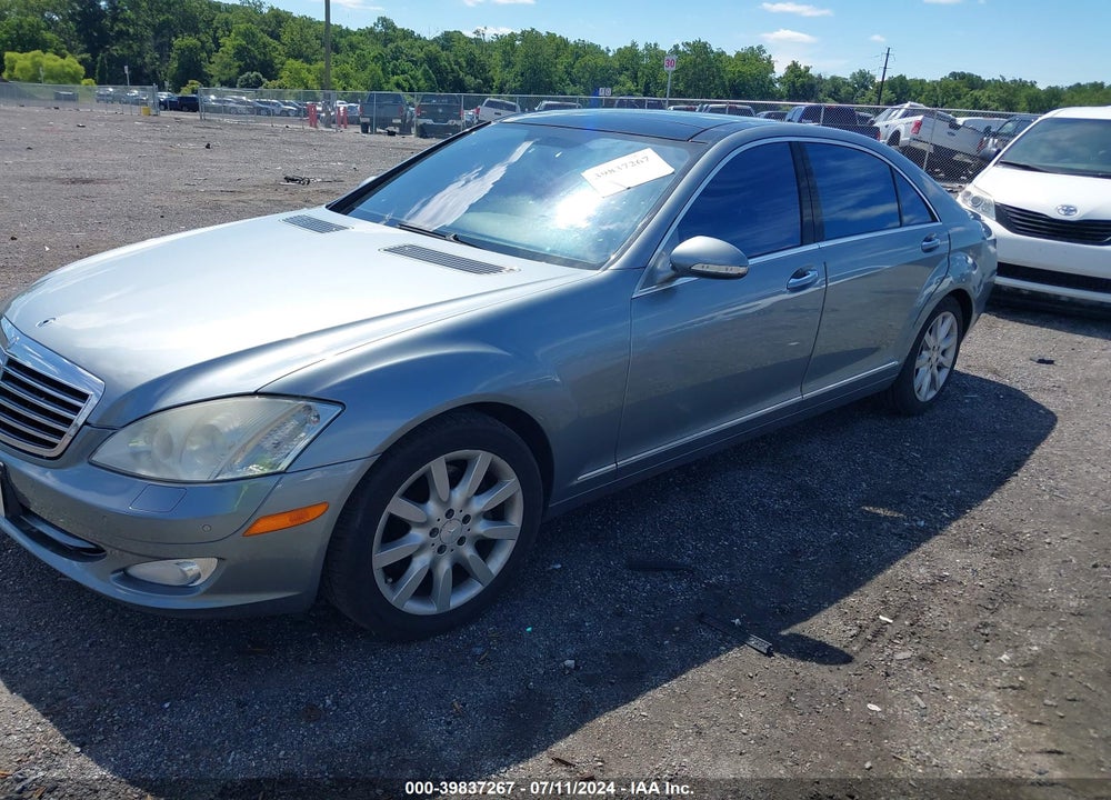 2008 MERCEDES-BENZ S 550 VIN: WDDNG86X88A199718
