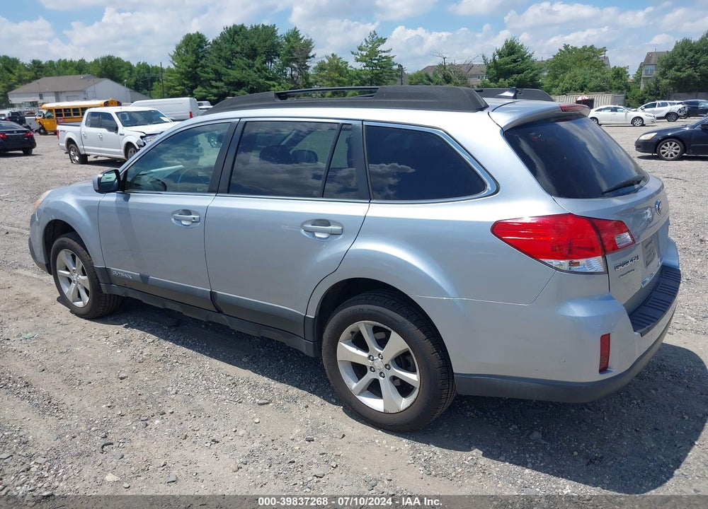 2013 SUBARU OUTBACK 2.5I LIMITED VIN: 4S4BRBLC4D3202386