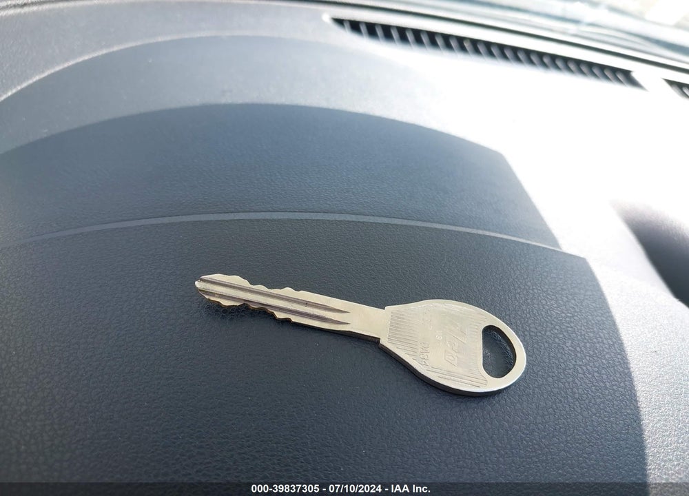 2018 NISSAN VERSA 1.6 S+ VIN: 3N1CN7AP8JL879984