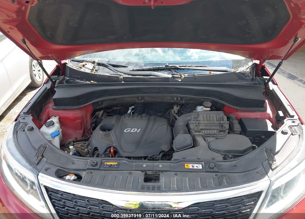 2015 KIA SORENTO LX VIN: 5XYKT4A61FG649805