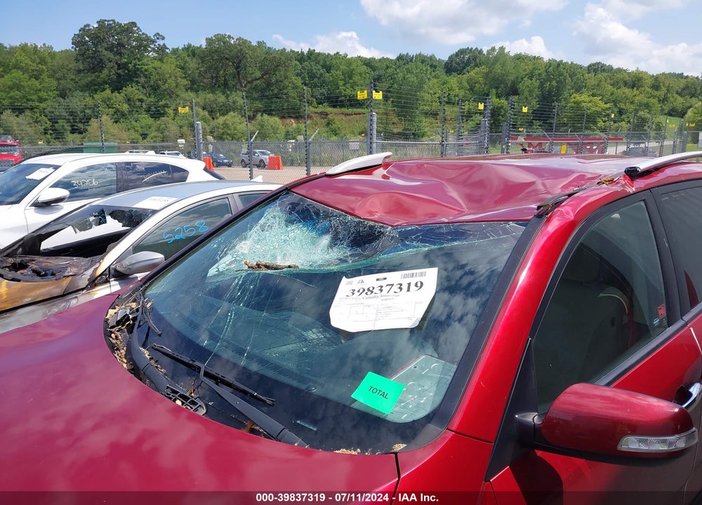 2015 KIA SORENTO LX VIN: 5XYKT4A61FG649805