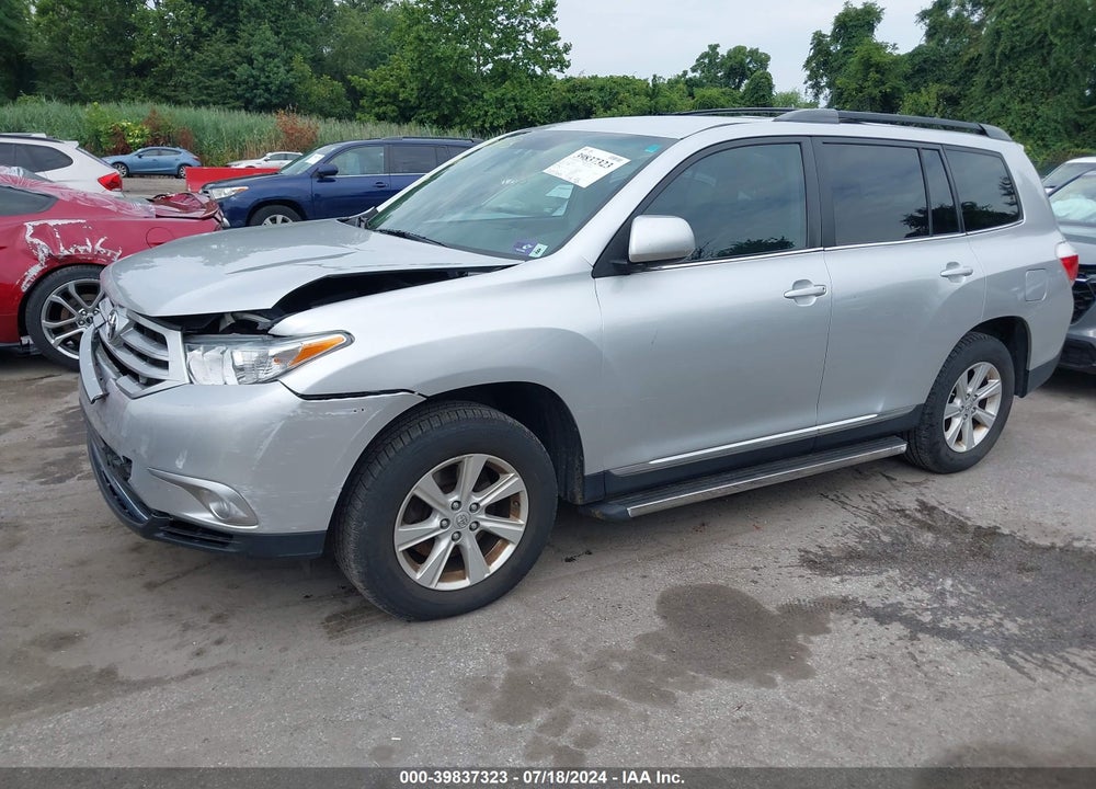 2011 TOYOTA HIGHLANDER BASE V6 VIN: 5TDBK3EH5BS092984