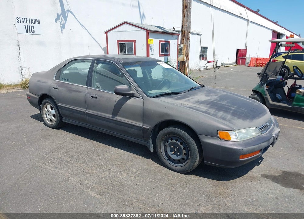 1997 HONDA ACCORD SE VIN: 1HGCD5603VA272163