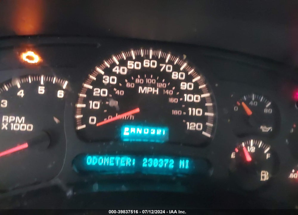 2004 GMC YUKON SLT VIN: 1GKEK13Z04J296528