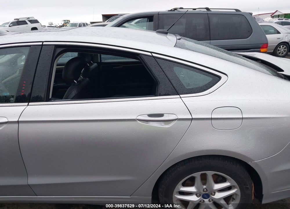 2014 FORD FUSION SE VIN: 3FA6P0HD2ER123521
