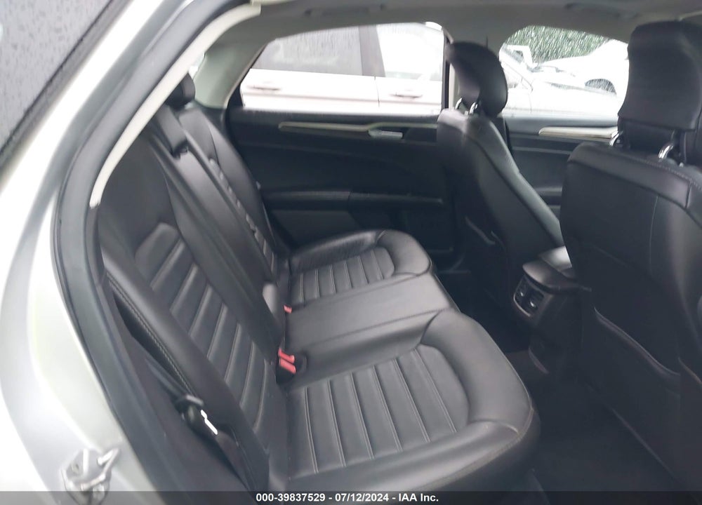 2014 FORD FUSION SE VIN: 3FA6P0HD2ER123521