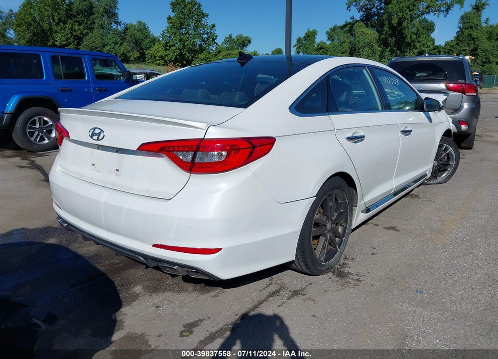 2015 HYUNDAI SONATA SPORT 2.0T VIN: 5NPE34AB1FH045805