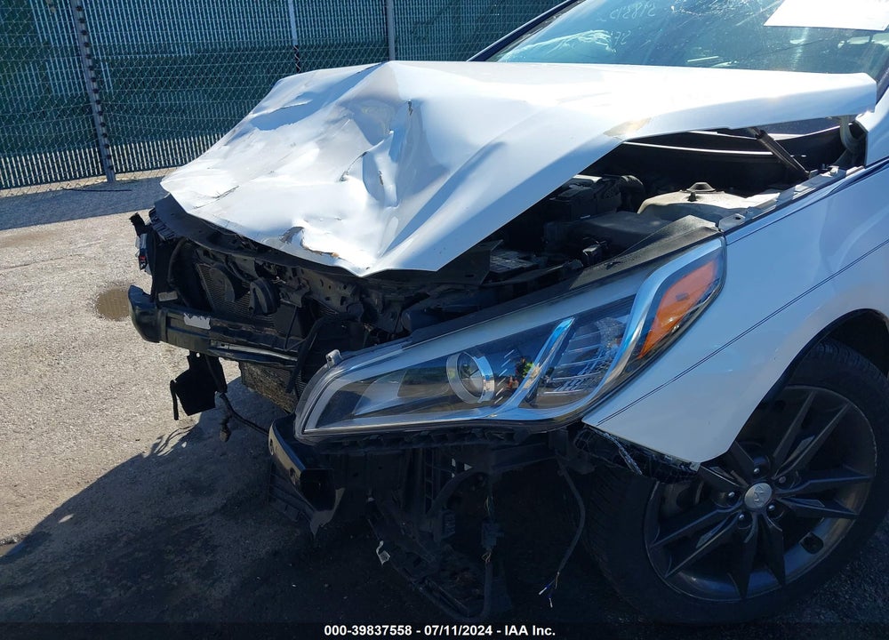 2015 HYUNDAI SONATA SPORT 2.0T VIN: 5NPE34AB1FH045805