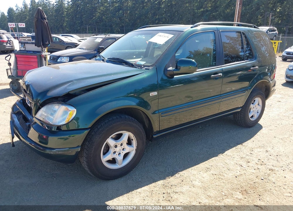 2000 MERCEDES-BENZ ML 320 VIN: 4JGAB54E0YA185847