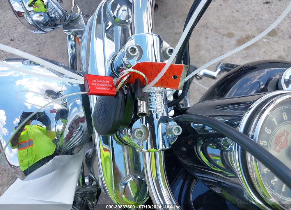 2013 HARLEY-DAVIDSON FLSTC HERITAGE SOFTAIL CLASSIC VIN: 1HD1BWV19DB028195